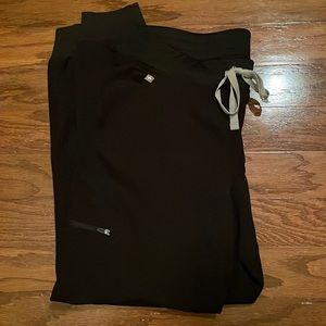 Figs Zamora black jogger scrub pants